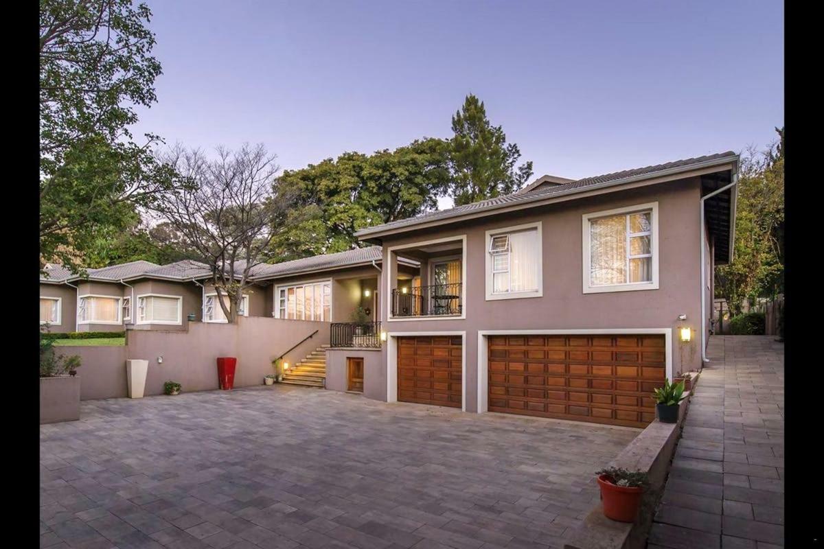 6 On Acacia Bed & Breakfast Johannesburg Eksteriør bilde